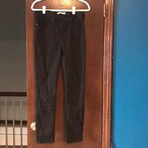 Women’s slimming skinny jeans